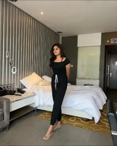 Call Girls Service in Yelandur